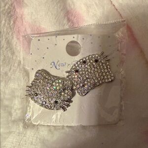 Hello kitty bling earring